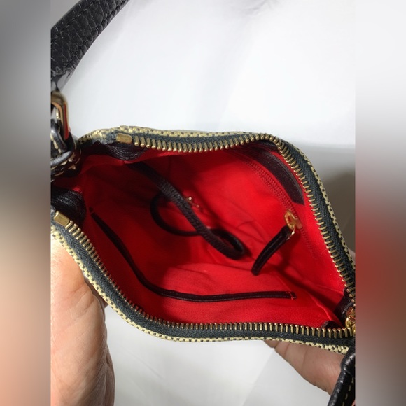 *AUTHENTIC* Dooney & Bourke Crossbody Purse - Picture 3 of 8